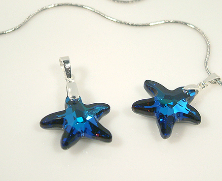Swarovski kristállyal díszített ékszer Swarovski kristállyal díszített ékszer