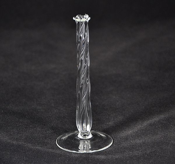Csavart váza üvegvirághoz - 1500 Ft 